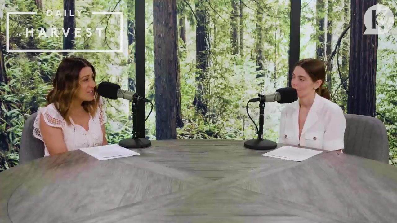 Ashley-Greene-dot-nl_TheTwilightEffectPostcast-Aflevering9NewMoonRewatchPart3of3-0357.jpg Ashley-Greene-dot-nl_TheTwilightEffectPostcast-Aflevering9NewMoonRewatchPart3of3-0357.jpg