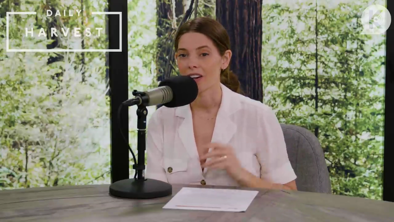 Ashley-Greene-dot-nl_TheTwilightEffectPostcast-Aflevering9NewMoonRewatchPart3of3-0389.jpg Ashley-Greene-dot-nl_TheTwilightEffectPostcast-Aflevering9NewMoonRewatchPart3of3-0389.jpg