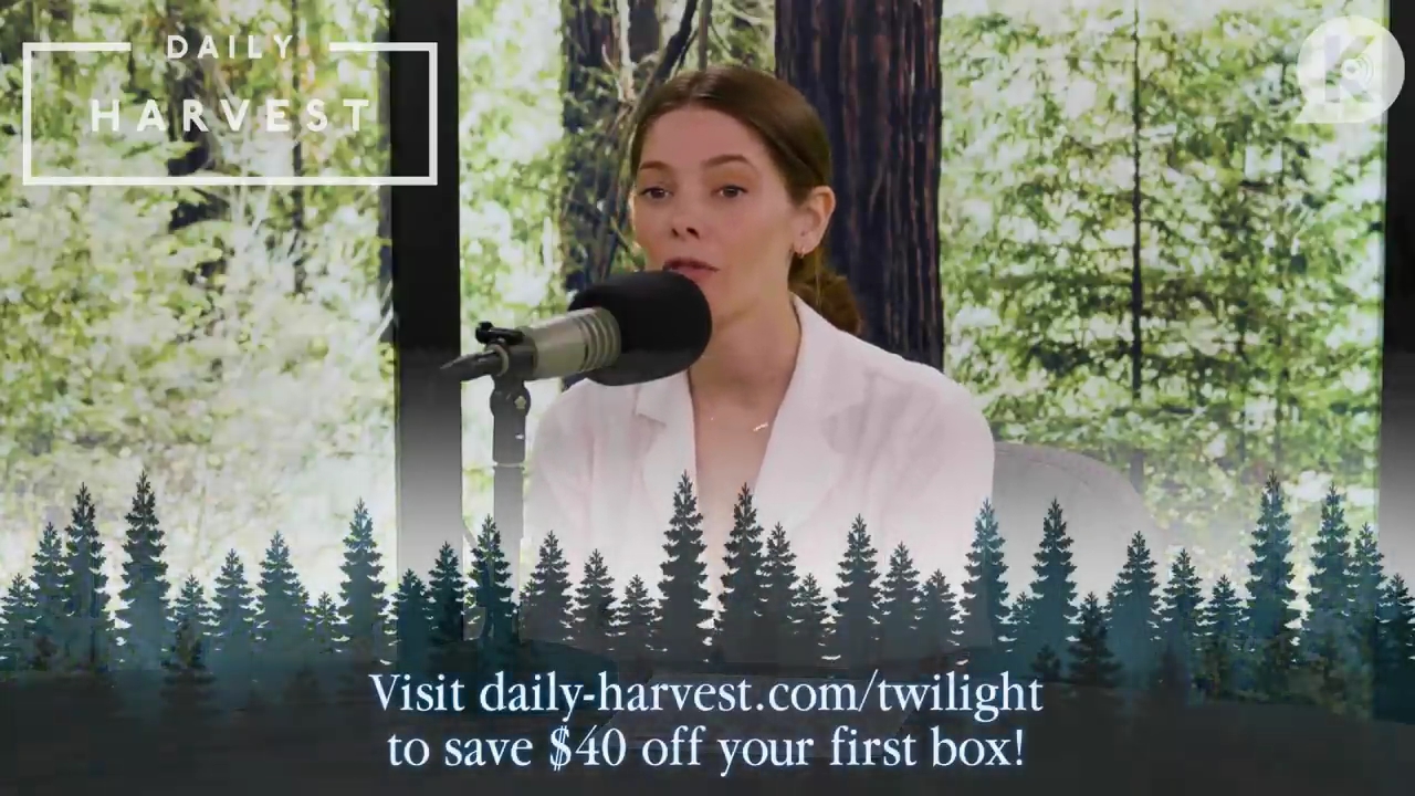 Ashley-Greene-dot-nl_TheTwilightEffectPostcast-Aflevering9NewMoonRewatchPart3of3-0401.jpg Ashley-Greene-dot-nl_TheTwilightEffectPostcast-Aflevering9NewMoonRewatchPart3of3-0401.jpg