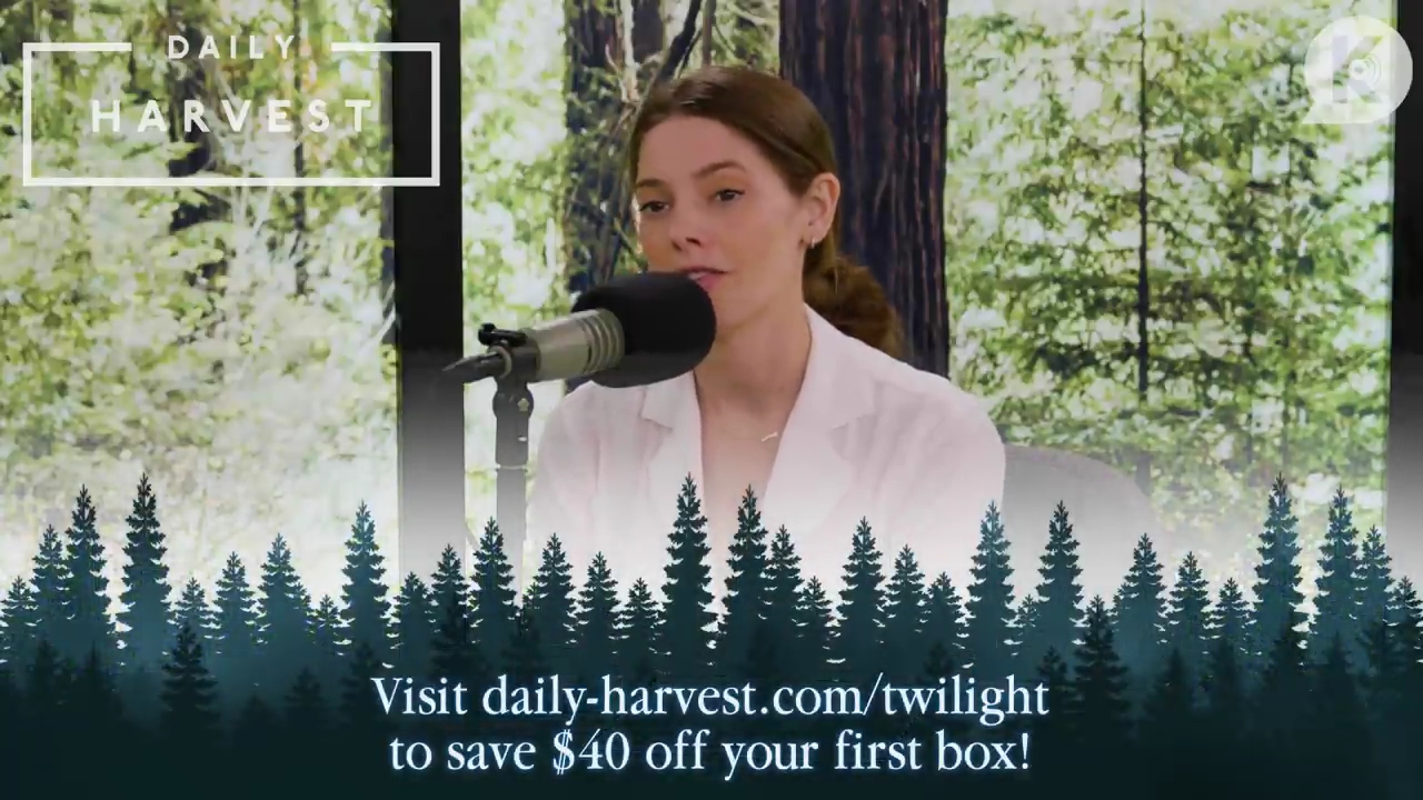 Ashley-Greene-dot-nl_TheTwilightEffectPostcast-Aflevering9NewMoonRewatchPart3of3-0410.jpg Ashley-Greene-dot-nl_TheTwilightEffectPostcast-Aflevering9NewMoonRewatchPart3of3-0410.jpg