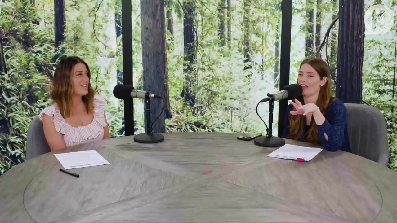 Ashley-Greene-dot-nl_TheTwilightEffectPostcast-Aflevering9NewMoonRewatchPart3of3-0447.jpg Ashley-Greene-dot-nl_TheTwilightEffectPostcast-Aflevering9NewMoonRewatchPart3of3-0447.jpg