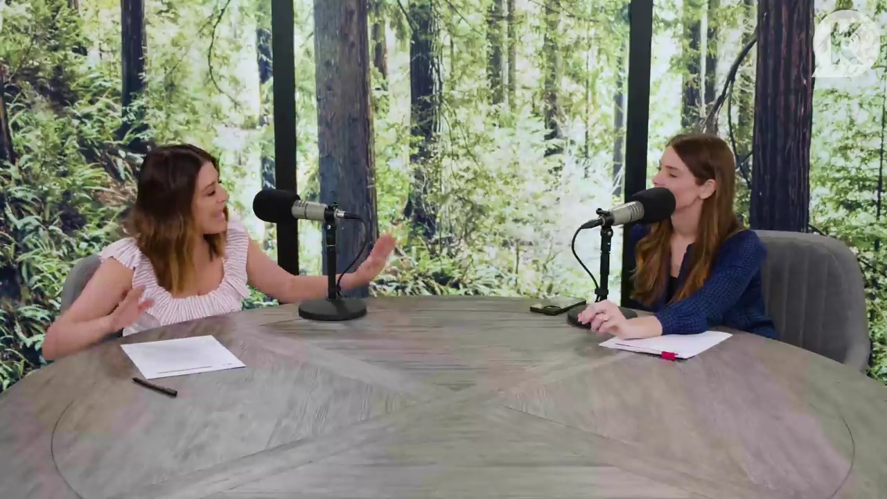 Ashley-Greene-dot-nl_TheTwilightEffectPostcast-Aflevering9NewMoonRewatchPart3of3-0492.jpg Ashley-Greene-dot-nl_TheTwilightEffectPostcast-Aflevering9NewMoonRewatchPart3of3-0492.jpg