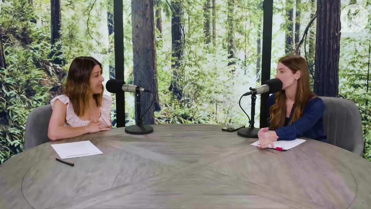 Ashley-Greene-dot-nl_TheTwilightEffectPostcast-Aflevering9NewMoonRewatchPart3of3-0503.jpg Ashley-Greene-dot-nl_TheTwilightEffectPostcast-Aflevering9NewMoonRewatchPart3of3-0503.jpg