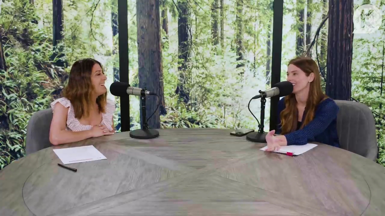 Ashley-Greene-dot-nl_TheTwilightEffectPostcast-Aflevering9NewMoonRewatchPart3of3-0504.jpg Ashley-Greene-dot-nl_TheTwilightEffectPostcast-Aflevering9NewMoonRewatchPart3of3-0504.jpg