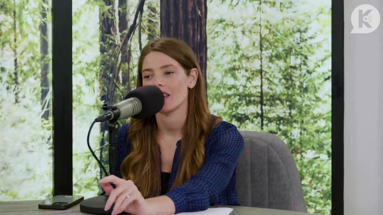 Ashley-Greene-dot-nl_TheTwilightEffectPostcast-Aflevering9NewMoonRewatchPart3of3-0511.jpg Ashley-Greene-dot-nl_TheTwilightEffectPostcast-Aflevering9NewMoonRewatchPart3of3-0511.jpg