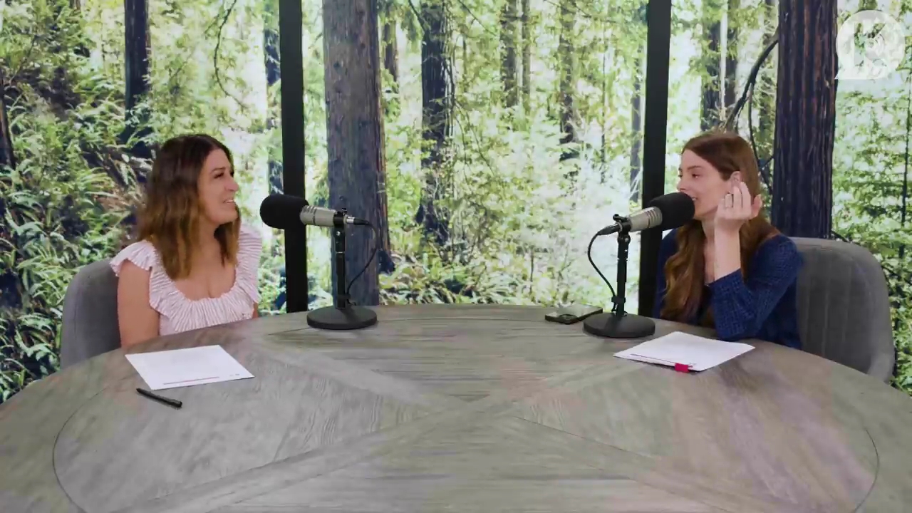 Ashley-Greene-dot-nl_TheTwilightEffectPostcast-Aflevering9NewMoonRewatchPart3of3-0534.jpg Ashley-Greene-dot-nl_TheTwilightEffectPostcast-Aflevering9NewMoonRewatchPart3of3-0534.jpg