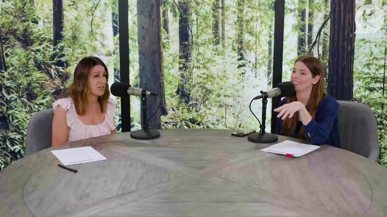 Ashley-Greene-dot-nl_TheTwilightEffectPostcast-Aflevering9NewMoonRewatchPart3of3-0593.jpg Ashley-Greene-dot-nl_TheTwilightEffectPostcast-Aflevering9NewMoonRewatchPart3of3-0593.jpg