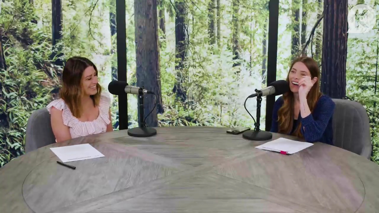 Ashley-Greene-dot-nl_TheTwilightEffectPostcast-Aflevering9NewMoonRewatchPart3of3-0595.jpg Ashley-Greene-dot-nl_TheTwilightEffectPostcast-Aflevering9NewMoonRewatchPart3of3-0595.jpg