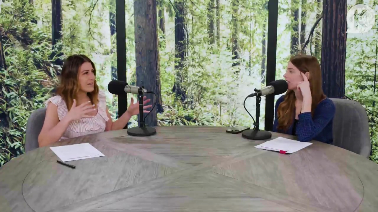 Ashley-Greene-dot-nl_TheTwilightEffectPostcast-Aflevering9NewMoonRewatchPart3of3-0647.jpg Ashley-Greene-dot-nl_TheTwilightEffectPostcast-Aflevering9NewMoonRewatchPart3of3-0647.jpg