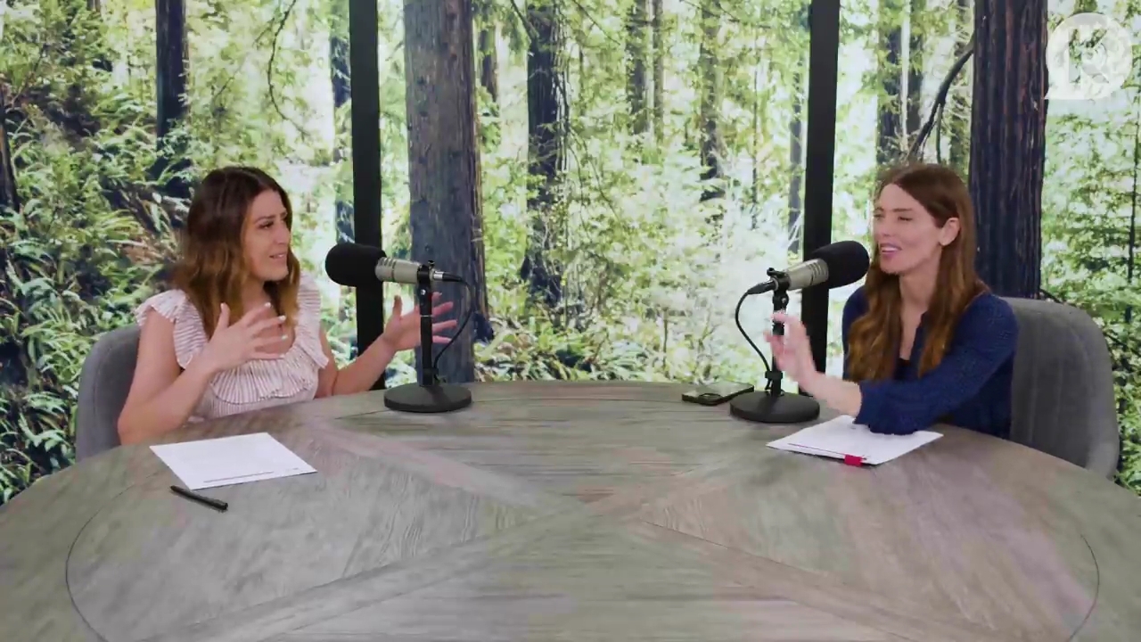 Ashley-Greene-dot-nl_TheTwilightEffectPostcast-Aflevering9NewMoonRewatchPart3of3-0648.jpg Ashley-Greene-dot-nl_TheTwilightEffectPostcast-Aflevering9NewMoonRewatchPart3of3-0648.jpg