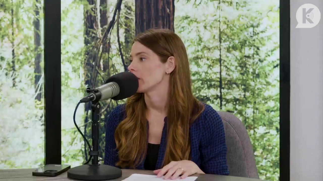 Ashley-Greene-dot-nl_TheTwilightEffectPostcast-Aflevering9NewMoonRewatchPart3of3-0677.jpg Ashley-Greene-dot-nl_TheTwilightEffectPostcast-Aflevering9NewMoonRewatchPart3of3-0677.jpg