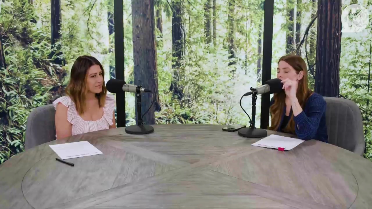 Ashley-Greene-dot-nl_TheTwilightEffectPostcast-Aflevering9NewMoonRewatchPart3of3-0704.jpg Ashley-Greene-dot-nl_TheTwilightEffectPostcast-Aflevering9NewMoonRewatchPart3of3-0704.jpg