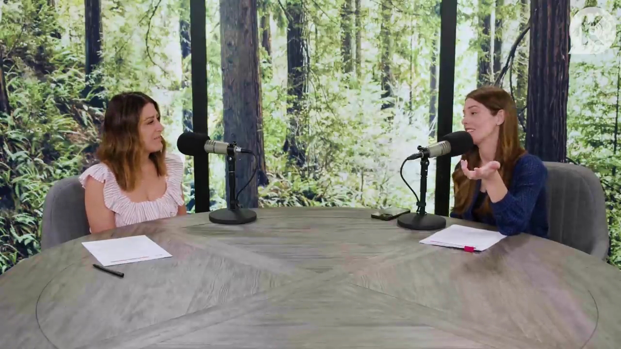 Ashley-Greene-dot-nl_TheTwilightEffectPostcast-Aflevering9NewMoonRewatchPart3of3-0720.jpg Ashley-Greene-dot-nl_TheTwilightEffectPostcast-Aflevering9NewMoonRewatchPart3of3-0720.jpg
