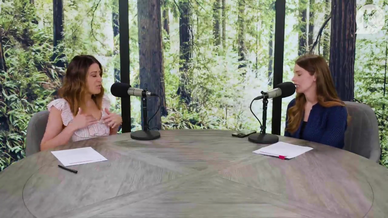 Ashley-Greene-dot-nl_TheTwilightEffectPostcast-Aflevering9NewMoonRewatchPart3of3-0798.jpg Ashley-Greene-dot-nl_TheTwilightEffectPostcast-Aflevering9NewMoonRewatchPart3of3-0798.jpg