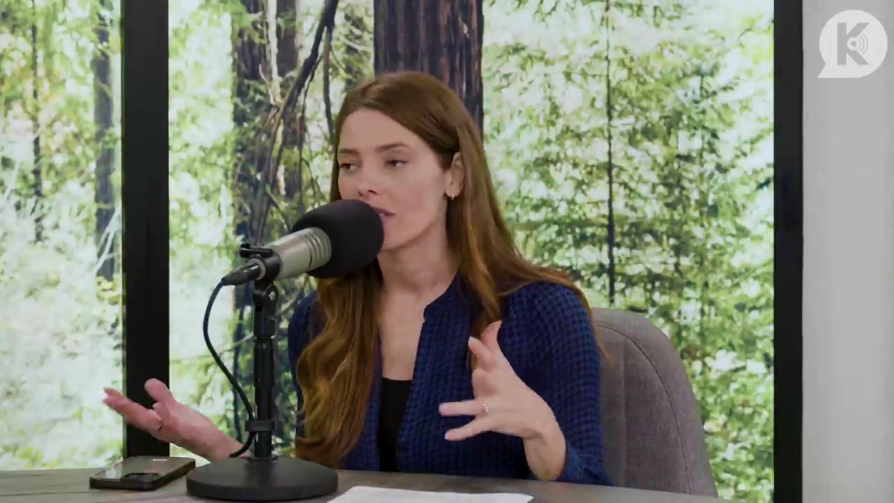 Ashley-Greene-dot-nl_TheTwilightEffectPostcast-Aflevering9NewMoonRewatchPart3of3-0881.jpg Ashley-Greene-dot-nl_TheTwilightEffectPostcast-Aflevering9NewMoonRewatchPart3of3-0881.jpg