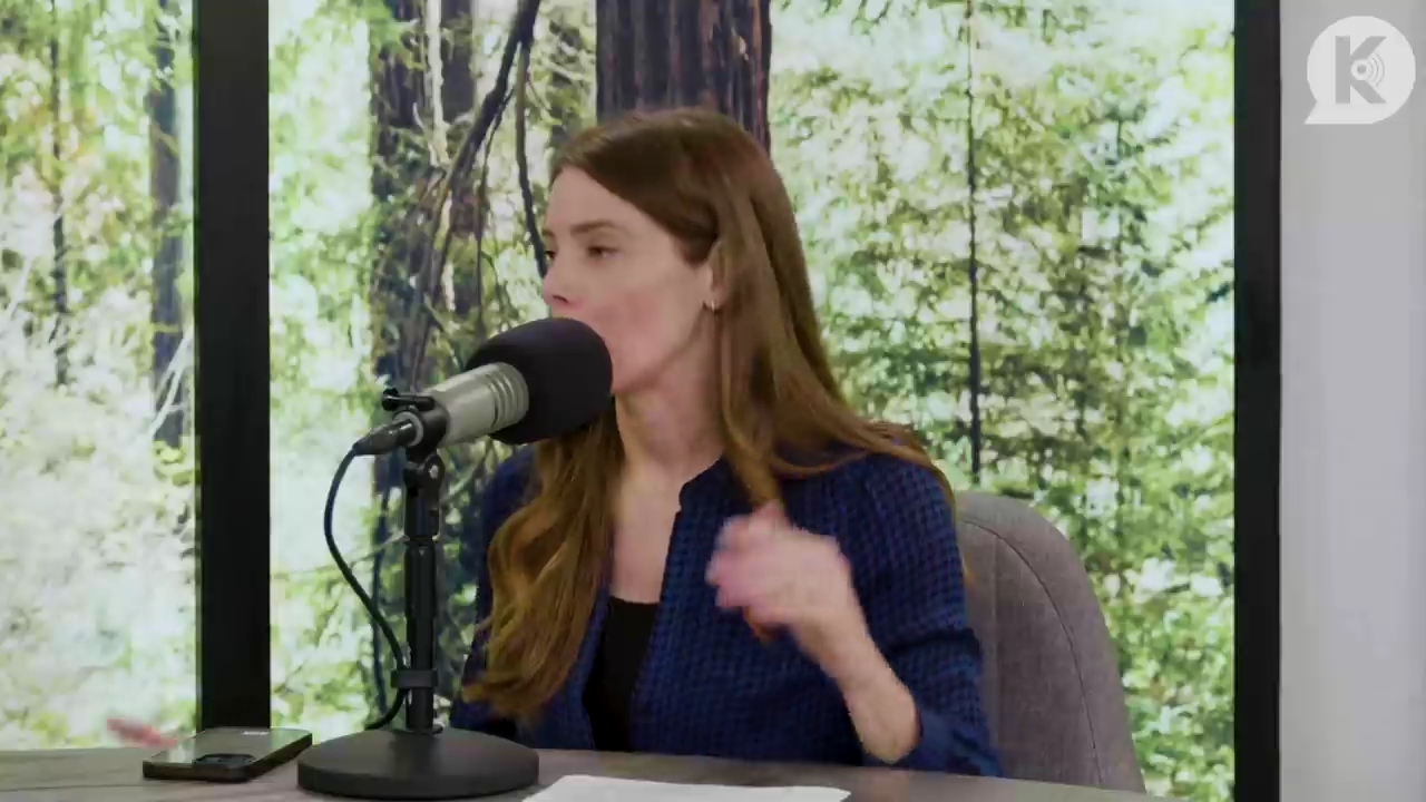 Ashley-Greene-dot-nl_TheTwilightEffectPostcast-Aflevering9NewMoonRewatchPart3of3-0883.jpg Ashley-Greene-dot-nl_TheTwilightEffectPostcast-Aflevering9NewMoonRewatchPart3of3-0883.jpg