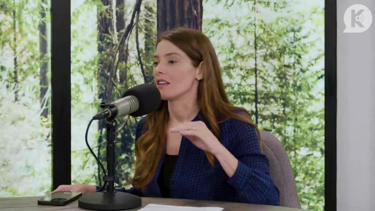 Ashley-Greene-dot-nl_TheTwilightEffectPostcast-Aflevering9NewMoonRewatchPart3of3-0886.jpg Ashley-Greene-dot-nl_TheTwilightEffectPostcast-Aflevering9NewMoonRewatchPart3of3-0886.jpg