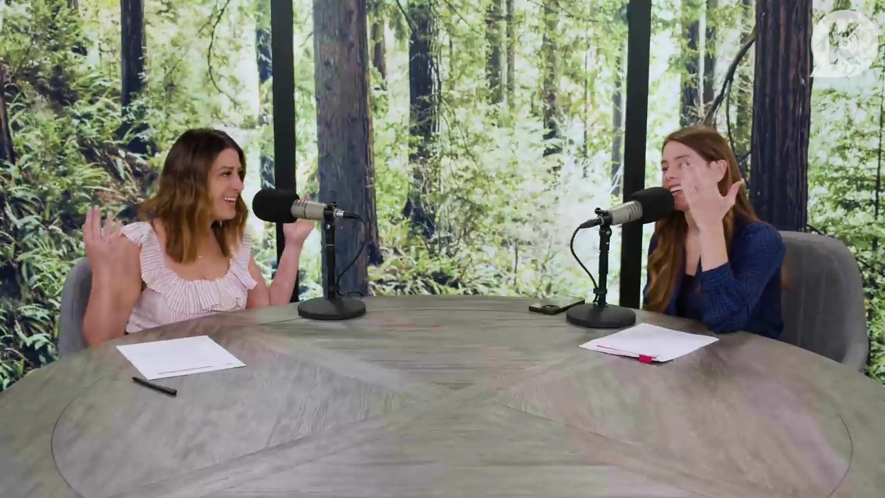 Ashley-Greene-dot-nl_TheTwilightEffectPostcast-Aflevering9NewMoonRewatchPart3of3-0937.jpg Ashley-Greene-dot-nl_TheTwilightEffectPostcast-Aflevering9NewMoonRewatchPart3of3-0937.jpg