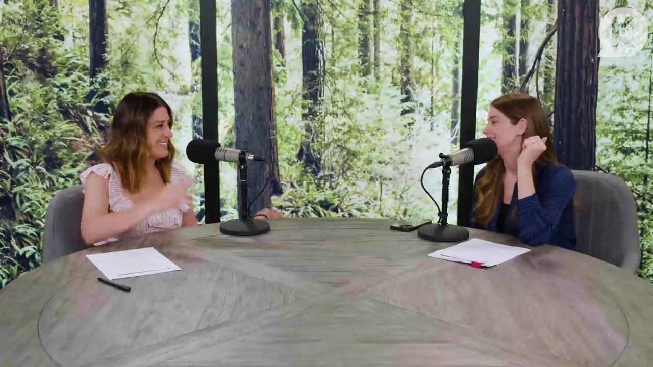 Ashley-Greene-dot-nl_TheTwilightEffectPostcast-Aflevering9NewMoonRewatchPart3of3-0938.jpg Ashley-Greene-dot-nl_TheTwilightEffectPostcast-Aflevering9NewMoonRewatchPart3of3-0938.jpg