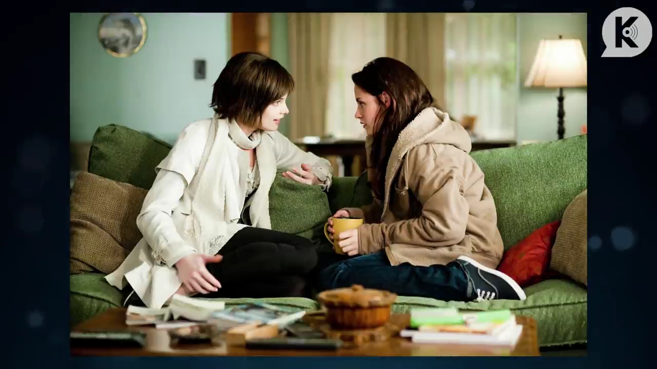 Ashley-Greene-dot-nl_TheTwilightEffectPostcast-Aflevering9NewMoonRewatchPart3of3-0945.jpg Ashley-Greene-dot-nl_TheTwilightEffectPostcast-Aflevering9NewMoonRewatchPart3of3-0945.jpg