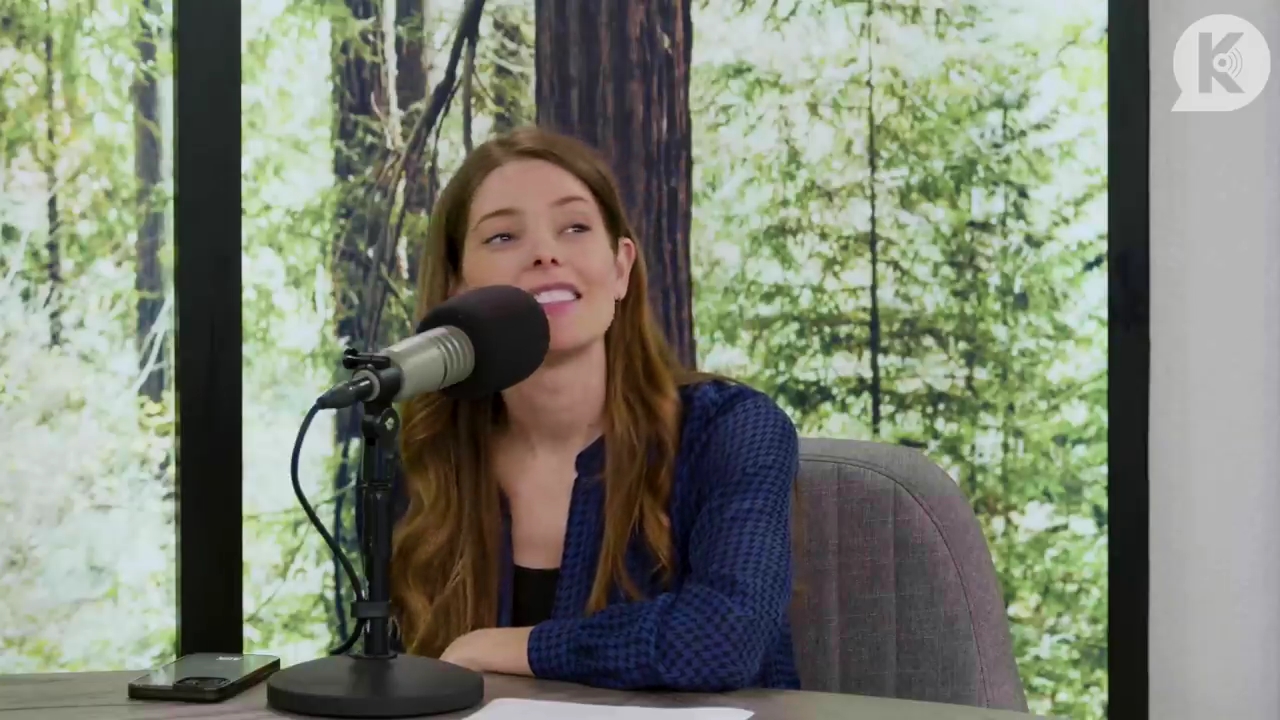 Ashley-Greene-dot-nl_TheTwilightEffectPostcast-Aflevering9NewMoonRewatchPart3of3-0982.jpg Ashley-Greene-dot-nl_TheTwilightEffectPostcast-Aflevering9NewMoonRewatchPart3of3-0982.jpg