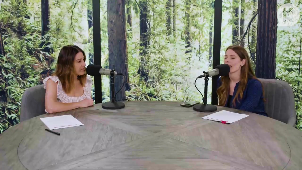 Ashley-Greene-dot-nl_TheTwilightEffectPostcast-Aflevering9NewMoonRewatchPart3of3-1020.jpg Ashley-Greene-dot-nl_TheTwilightEffectPostcast-Aflevering9NewMoonRewatchPart3of3-1020.jpg