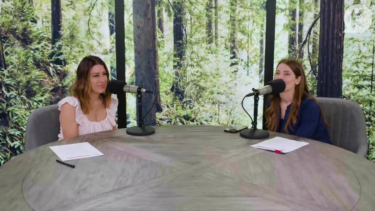 Ashley-Greene-dot-nl_TheTwilightEffectPostcast-Aflevering9NewMoonRewatchPart3of3-1043.jpg Ashley-Greene-dot-nl_TheTwilightEffectPostcast-Aflevering9NewMoonRewatchPart3of3-1043.jpg
