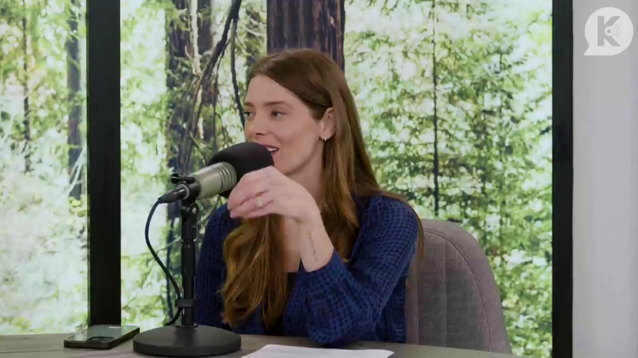 Ashley-Greene-dot-nl_TheTwilightEffectPostcast-Aflevering9NewMoonRewatchPart3of3-1053.jpg Ashley-Greene-dot-nl_TheTwilightEffectPostcast-Aflevering9NewMoonRewatchPart3of3-1053.jpg