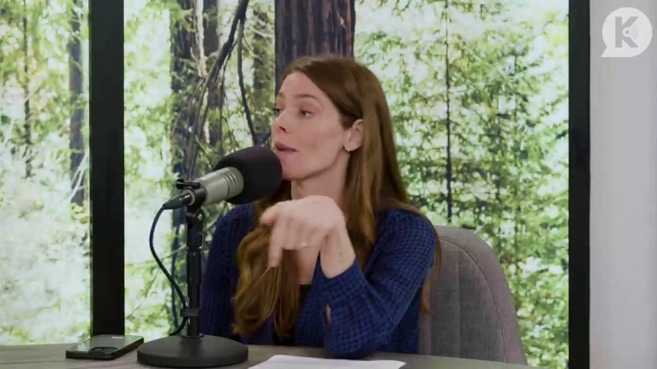 Ashley-Greene-dot-nl_TheTwilightEffectPostcast-Aflevering9NewMoonRewatchPart3of3-1064.jpg Ashley-Greene-dot-nl_TheTwilightEffectPostcast-Aflevering9NewMoonRewatchPart3of3-1064.jpg