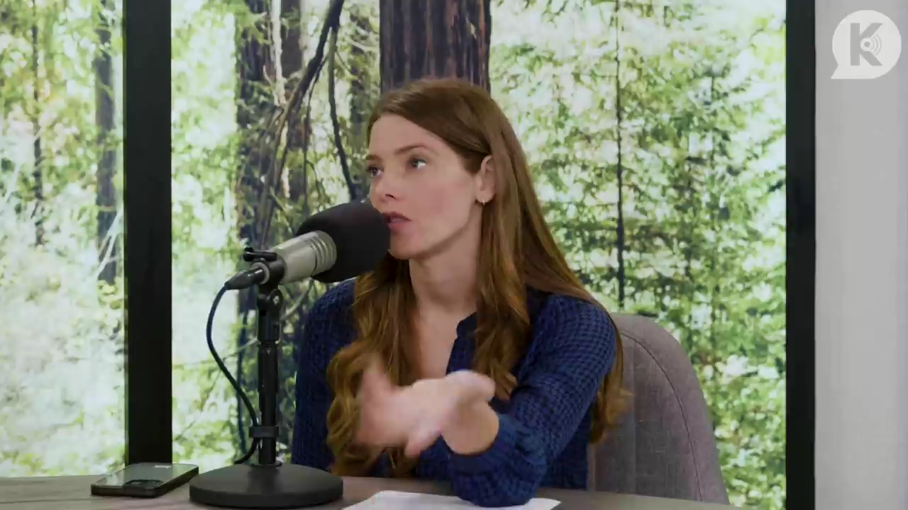 Ashley-Greene-dot-nl_TheTwilightEffectPostcast-Aflevering9NewMoonRewatchPart3of3-1075.jpg Ashley-Greene-dot-nl_TheTwilightEffectPostcast-Aflevering9NewMoonRewatchPart3of3-1075.jpg