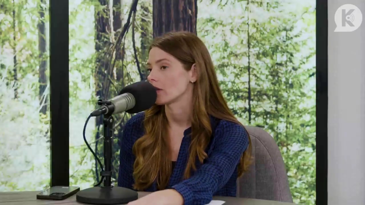 Ashley-Greene-dot-nl_TheTwilightEffectPostcast-Aflevering9NewMoonRewatchPart3of3-1077.jpg Ashley-Greene-dot-nl_TheTwilightEffectPostcast-Aflevering9NewMoonRewatchPart3of3-1077.jpg