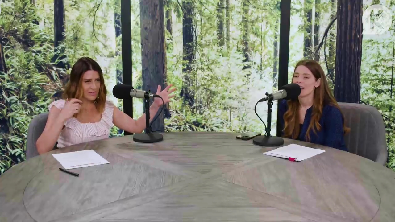 Ashley-Greene-dot-nl_TheTwilightEffectPostcast-Aflevering9NewMoonRewatchPart3of3-1084.jpg Ashley-Greene-dot-nl_TheTwilightEffectPostcast-Aflevering9NewMoonRewatchPart3of3-1084.jpg