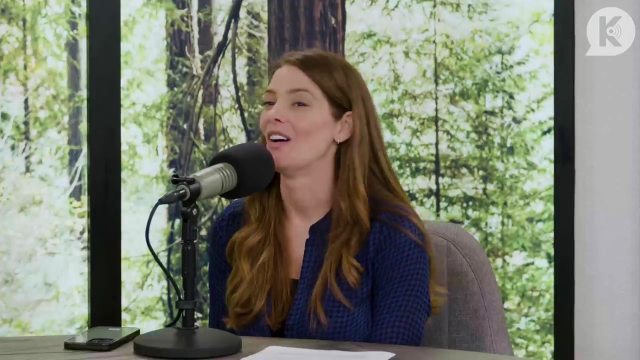 Ashley-Greene-dot-nl_TheTwilightEffectPostcast-Aflevering9NewMoonRewatchPart3of3-1093.jpg Ashley-Greene-dot-nl_TheTwilightEffectPostcast-Aflevering9NewMoonRewatchPart3of3-1093.jpg