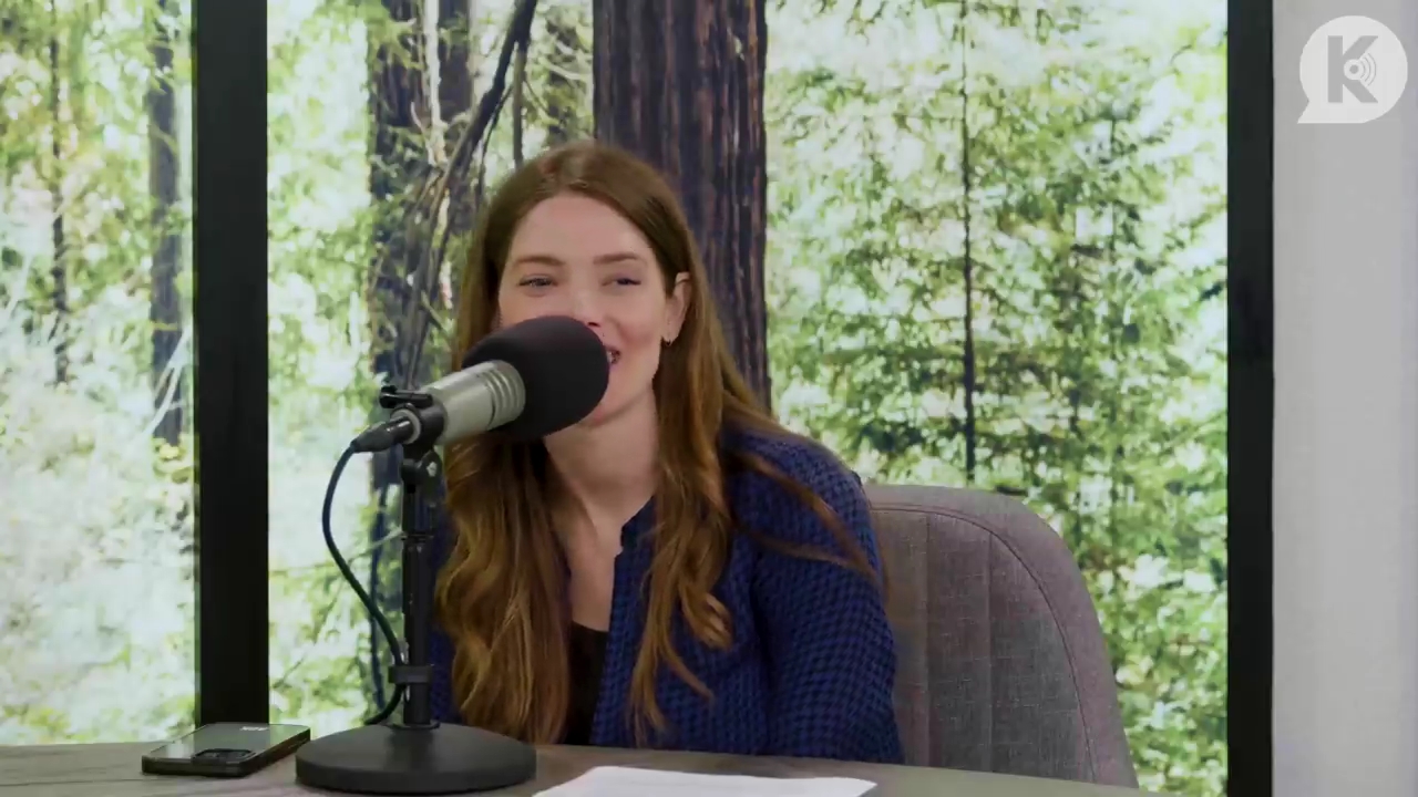 Ashley-Greene-dot-nl_TheTwilightEffectPostcast-Aflevering9NewMoonRewatchPart3of3-1098.jpg Ashley-Greene-dot-nl_TheTwilightEffectPostcast-Aflevering9NewMoonRewatchPart3of3-1098.jpg