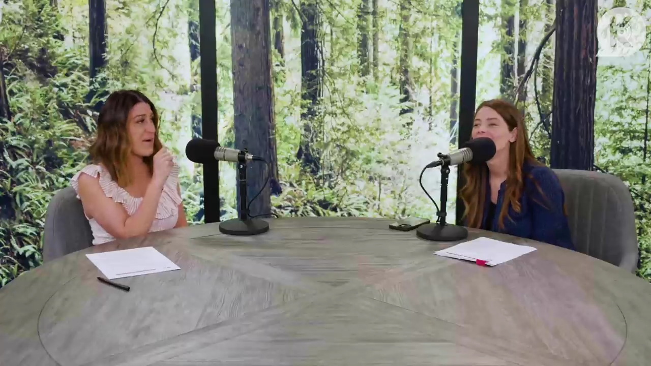 Ashley-Greene-dot-nl_TheTwilightEffectPostcast-Aflevering9NewMoonRewatchPart3of3-1099.jpg Ashley-Greene-dot-nl_TheTwilightEffectPostcast-Aflevering9NewMoonRewatchPart3of3-1099.jpg