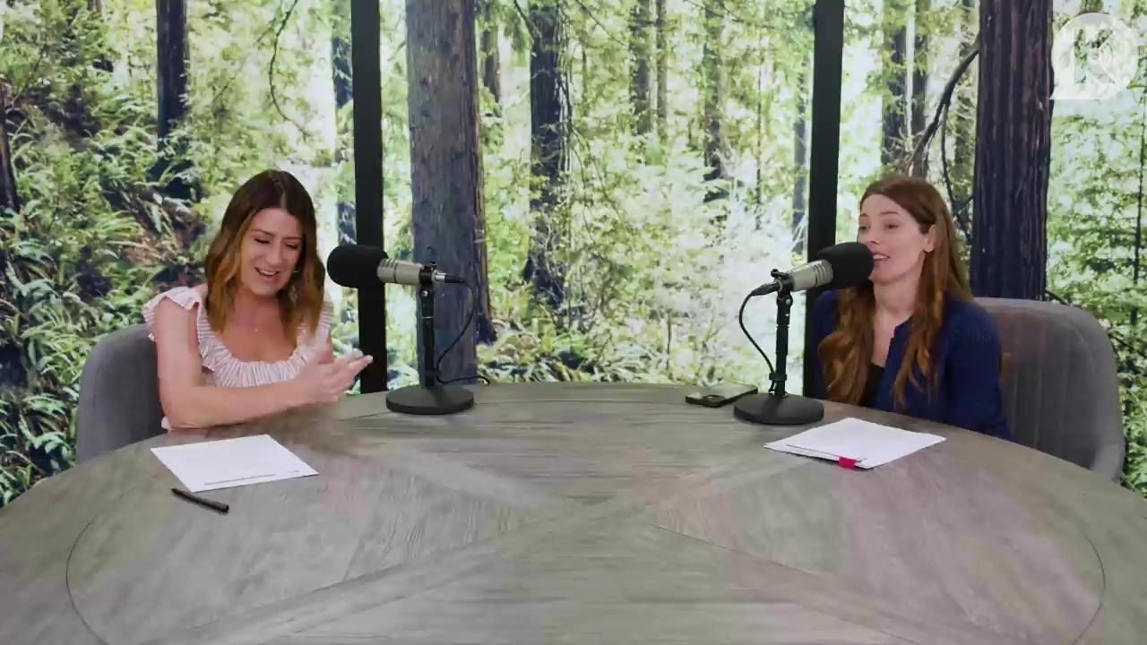 Ashley-Greene-dot-nl_TheTwilightEffectPostcast-Aflevering9NewMoonRewatchPart3of3-1103.jpg Ashley-Greene-dot-nl_TheTwilightEffectPostcast-Aflevering9NewMoonRewatchPart3of3-1103.jpg