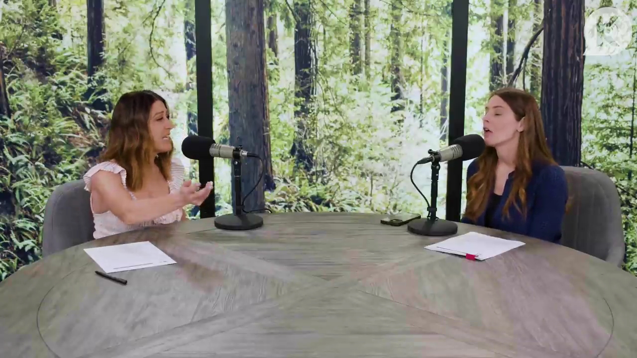 Ashley-Greene-dot-nl_TheTwilightEffectPostcast-Aflevering9NewMoonRewatchPart3of3-1131.jpg Ashley-Greene-dot-nl_TheTwilightEffectPostcast-Aflevering9NewMoonRewatchPart3of3-1131.jpg