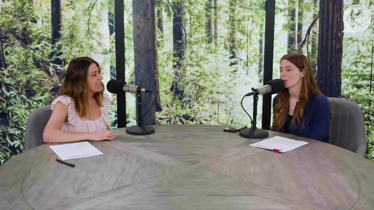 Ashley-Greene-dot-nl_TheTwilightEffectPostcast-Aflevering9NewMoonRewatchPart3of3-1136.jpg Ashley-Greene-dot-nl_TheTwilightEffectPostcast-Aflevering9NewMoonRewatchPart3of3-1136.jpg