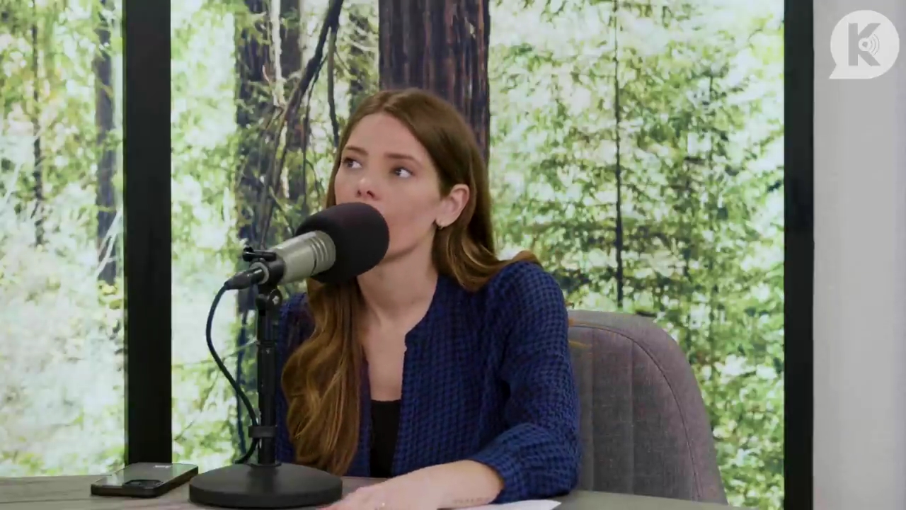 Ashley-Greene-dot-nl_TheTwilightEffectPostcast-Aflevering9NewMoonRewatchPart3of3-1167.jpg Ashley-Greene-dot-nl_TheTwilightEffectPostcast-Aflevering9NewMoonRewatchPart3of3-1167.jpg