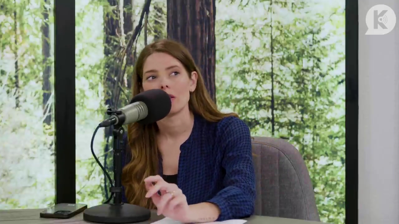 Ashley-Greene-dot-nl_TheTwilightEffectPostcast-Aflevering9NewMoonRewatchPart3of3-1169.jpg Ashley-Greene-dot-nl_TheTwilightEffectPostcast-Aflevering9NewMoonRewatchPart3of3-1169.jpg