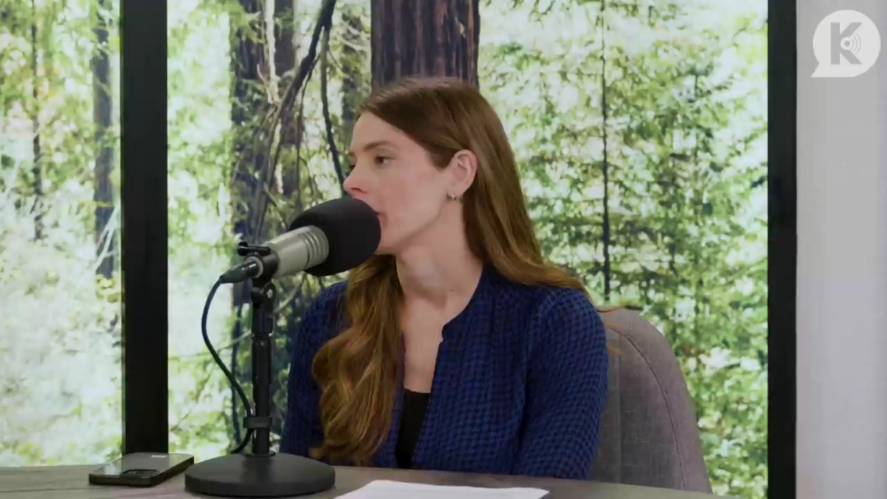 Ashley-Greene-dot-nl_TheTwilightEffectPostcast-Aflevering9NewMoonRewatchPart3of3-1177.jpg Ashley-Greene-dot-nl_TheTwilightEffectPostcast-Aflevering9NewMoonRewatchPart3of3-1177.jpg