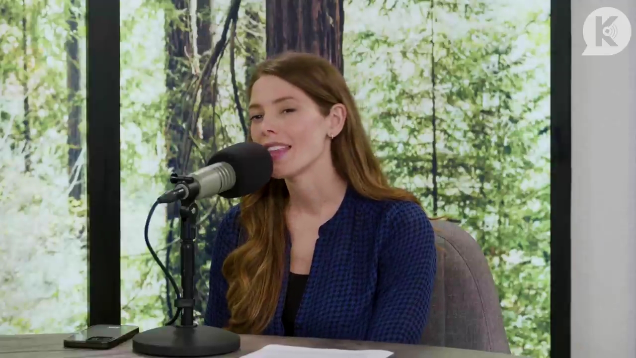 Ashley-Greene-dot-nl_TheTwilightEffectPostcast-Aflevering9NewMoonRewatchPart3of3-1178.jpg Ashley-Greene-dot-nl_TheTwilightEffectPostcast-Aflevering9NewMoonRewatchPart3of3-1178.jpg