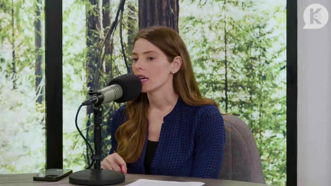 Ashley-Greene-dot-nl_TheTwilightEffectPostcast-Aflevering9NewMoonRewatchPart3of3-1180.jpg Ashley-Greene-dot-nl_TheTwilightEffectPostcast-Aflevering9NewMoonRewatchPart3of3-1180.jpg