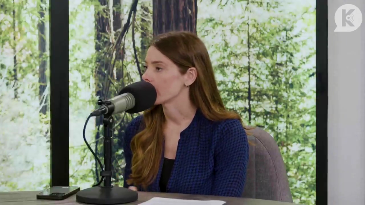 Ashley-Greene-dot-nl_TheTwilightEffectPostcast-Aflevering9NewMoonRewatchPart3of3-1183.jpg Ashley-Greene-dot-nl_TheTwilightEffectPostcast-Aflevering9NewMoonRewatchPart3of3-1183.jpg