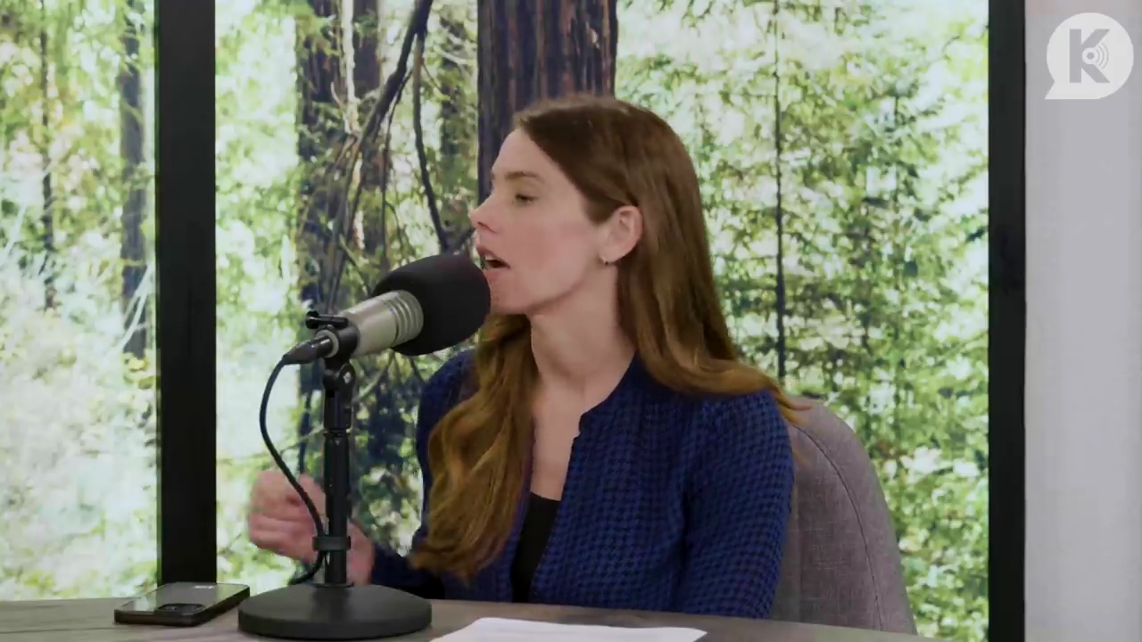 Ashley-Greene-dot-nl_TheTwilightEffectPostcast-Aflevering9NewMoonRewatchPart3of3-1186.jpg Ashley-Greene-dot-nl_TheTwilightEffectPostcast-Aflevering9NewMoonRewatchPart3of3-1186.jpg