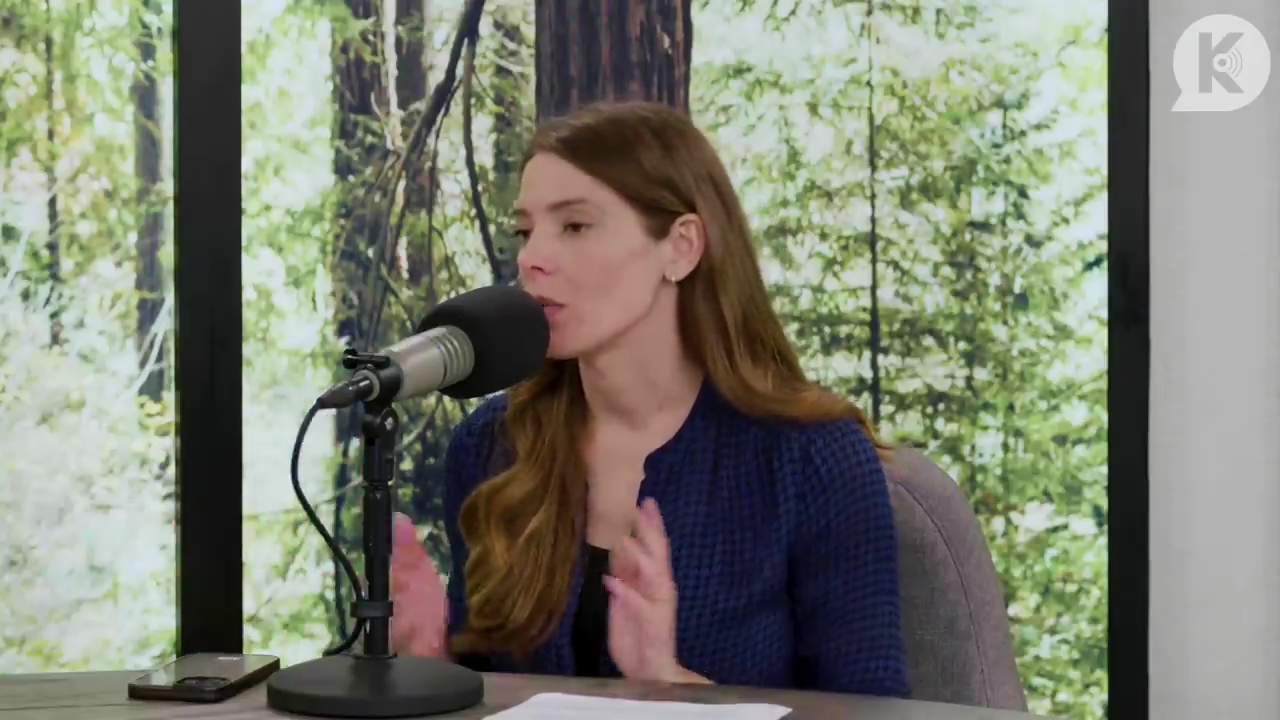 Ashley-Greene-dot-nl_TheTwilightEffectPostcast-Aflevering9NewMoonRewatchPart3of3-1188.jpg Ashley-Greene-dot-nl_TheTwilightEffectPostcast-Aflevering9NewMoonRewatchPart3of3-1188.jpg