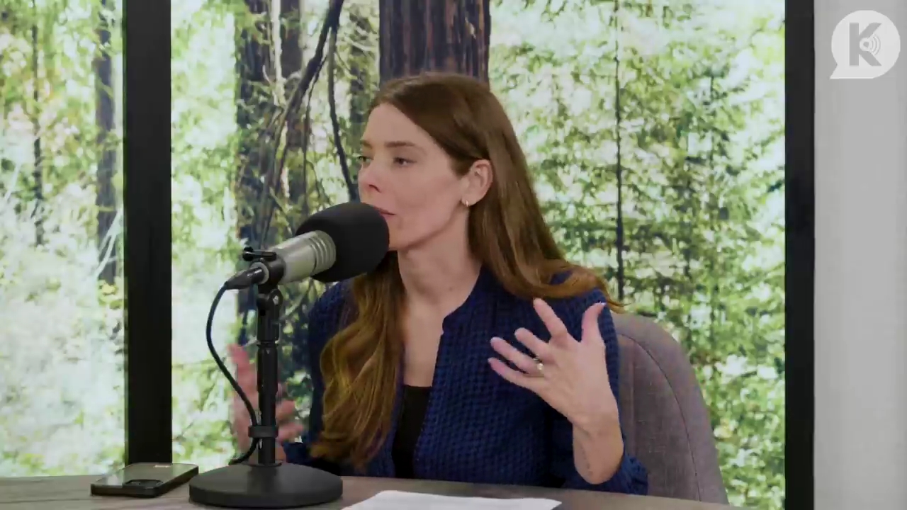 Ashley-Greene-dot-nl_TheTwilightEffectPostcast-Aflevering9NewMoonRewatchPart3of3-1191.jpg Ashley-Greene-dot-nl_TheTwilightEffectPostcast-Aflevering9NewMoonRewatchPart3of3-1191.jpg