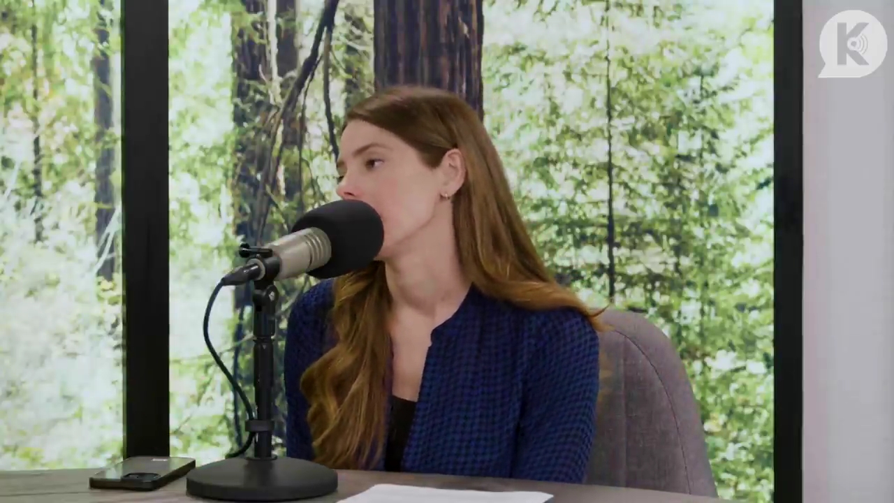 Ashley-Greene-dot-nl_TheTwilightEffectPostcast-Aflevering9NewMoonRewatchPart3of3-1193.jpg Ashley-Greene-dot-nl_TheTwilightEffectPostcast-Aflevering9NewMoonRewatchPart3of3-1193.jpg