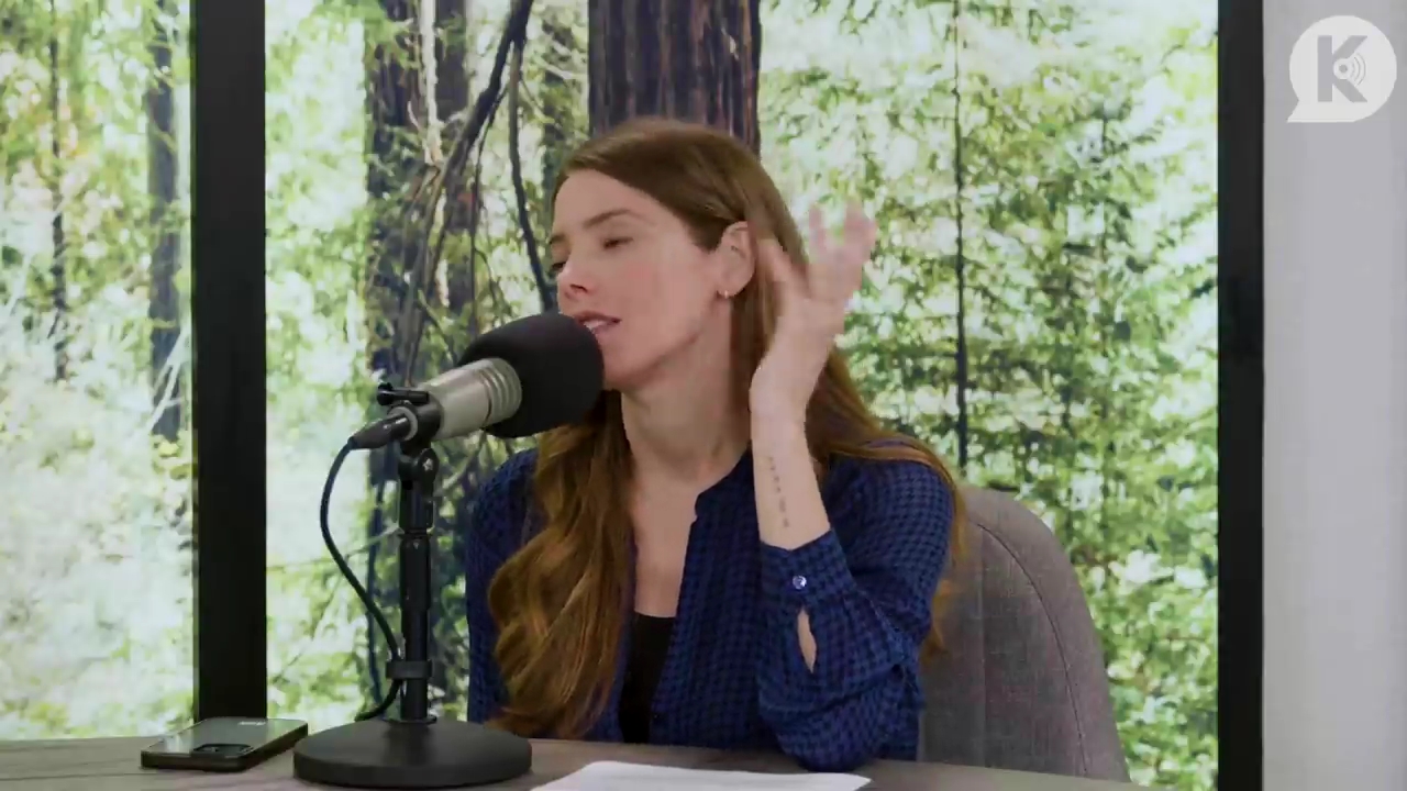 Ashley-Greene-dot-nl_TheTwilightEffectPostcast-Aflevering9NewMoonRewatchPart3of3-1228.jpg Ashley-Greene-dot-nl_TheTwilightEffectPostcast-Aflevering9NewMoonRewatchPart3of3-1228.jpg