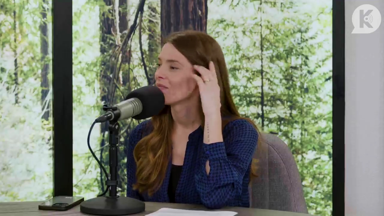 Ashley-Greene-dot-nl_TheTwilightEffectPostcast-Aflevering9NewMoonRewatchPart3of3-1238.jpg Ashley-Greene-dot-nl_TheTwilightEffectPostcast-Aflevering9NewMoonRewatchPart3of3-1238.jpg